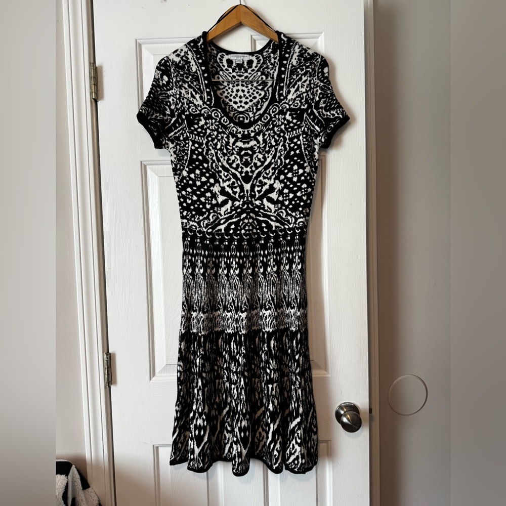 Katherine Barclay Montreal Black & White Patterned Knit Midi Women's M 0492
